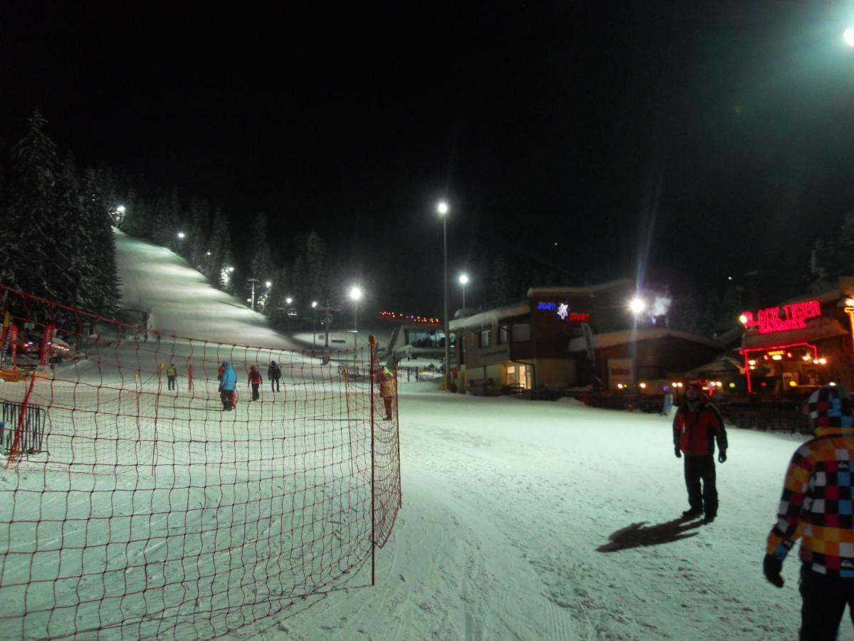 Flora Ski-Slope Studio Apartment Borovets Bagian luar foto